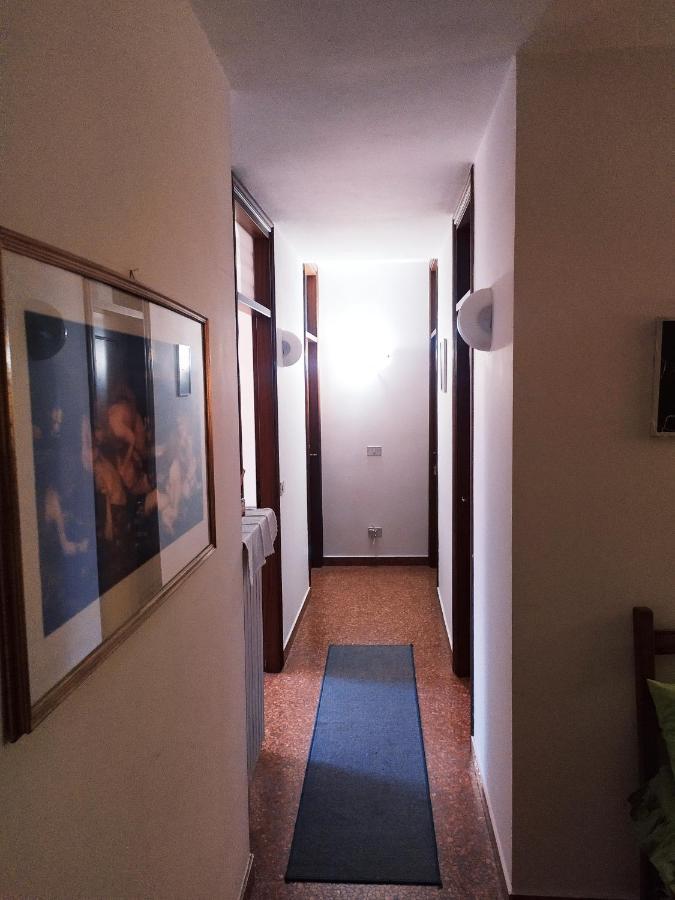 Two Steps From Rialto Hotel Venetië Buitenkant foto
