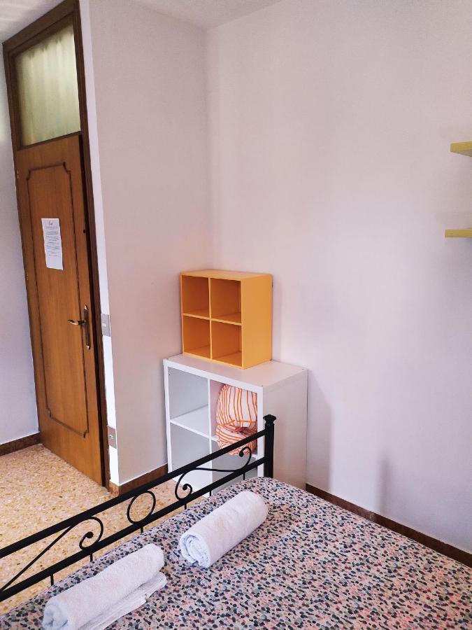 Two Steps From Rialto Hotel Venetië Buitenkant foto